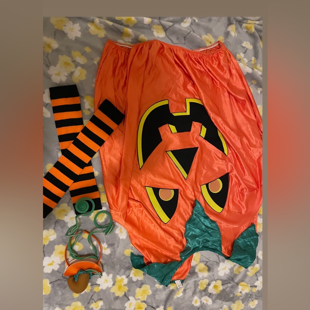 Pumpkin Halloween costume junior size XL